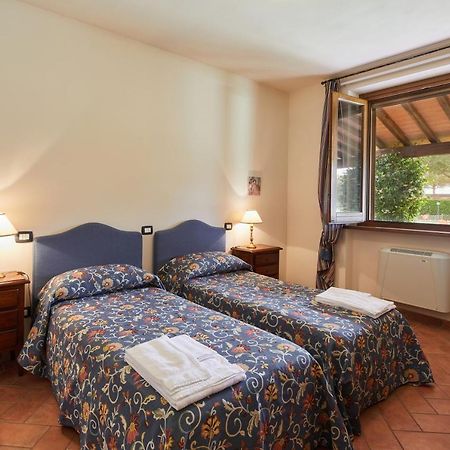 カスティリオーネ・デル・ラーゴ Relais La Cerretaヴィラ エクステリア 写真