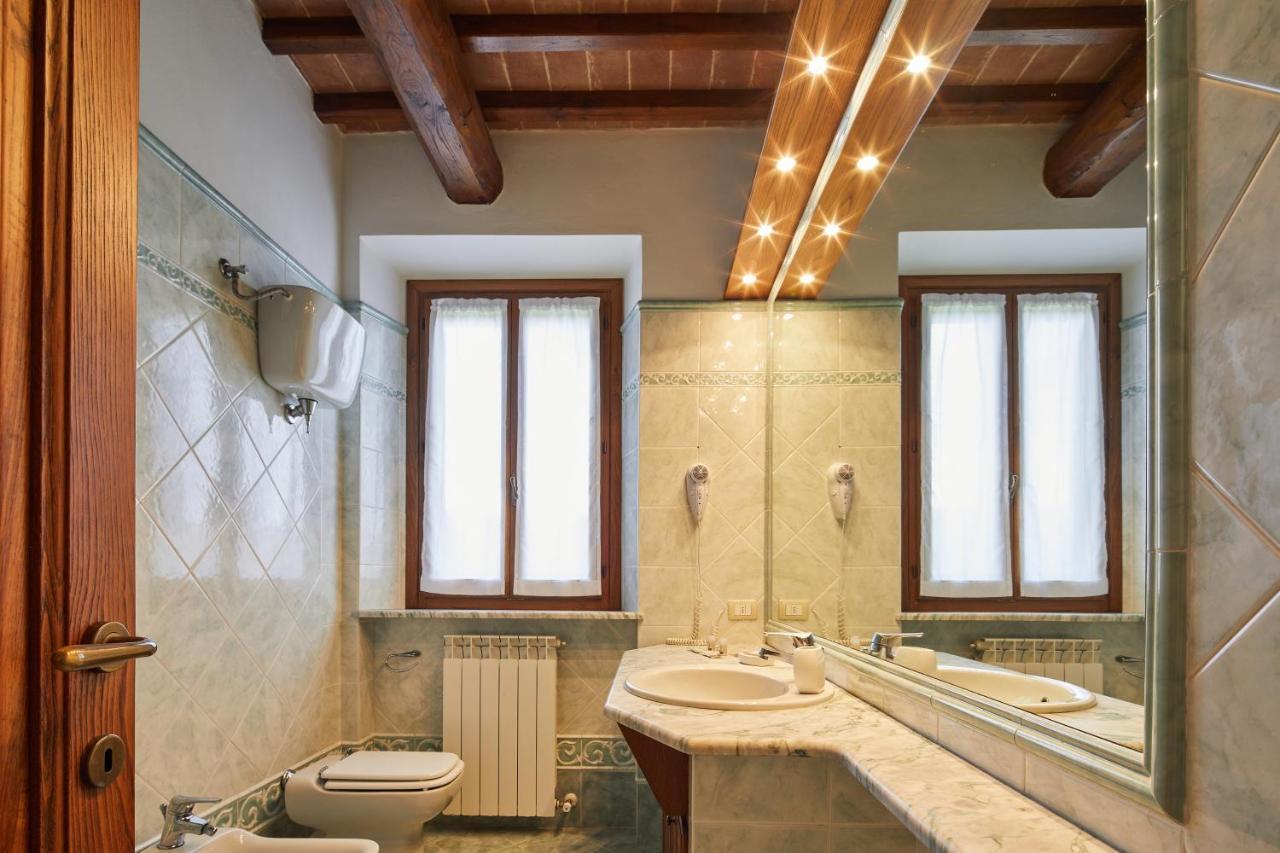 カスティリオーネ・デル・ラーゴ Relais La Cerretaヴィラ エクステリア 写真