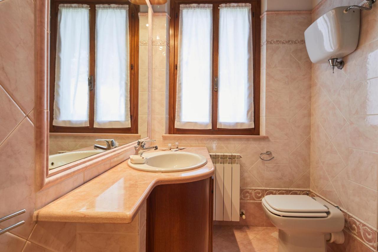 カスティリオーネ・デル・ラーゴ Relais La Cerretaヴィラ エクステリア 写真