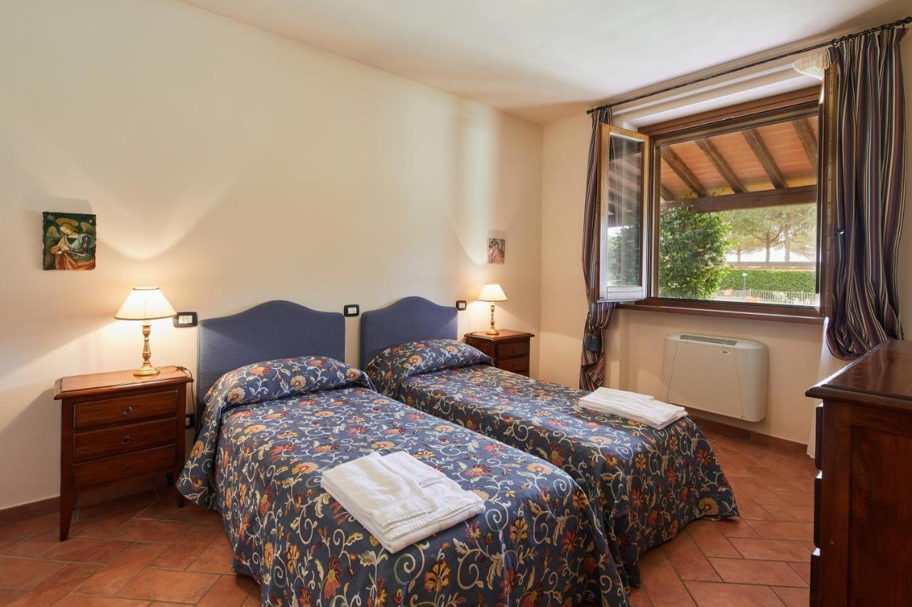 カスティリオーネ・デル・ラーゴ Relais La Cerretaヴィラ エクステリア 写真
